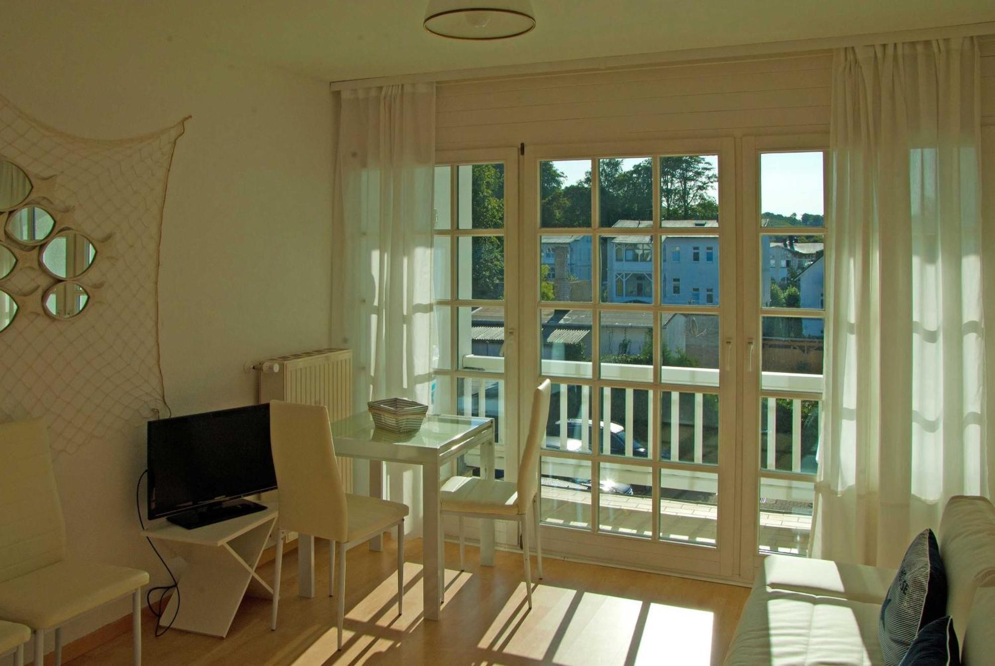 Haus Baltic 12 Mit Balkon - Zentrale Lage Im Ostseebad Sellin ภายนอก รูปภาพ